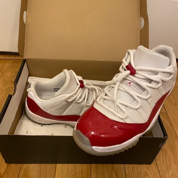 Jordan 11 lowtop cherry red - Picture 4 of 4